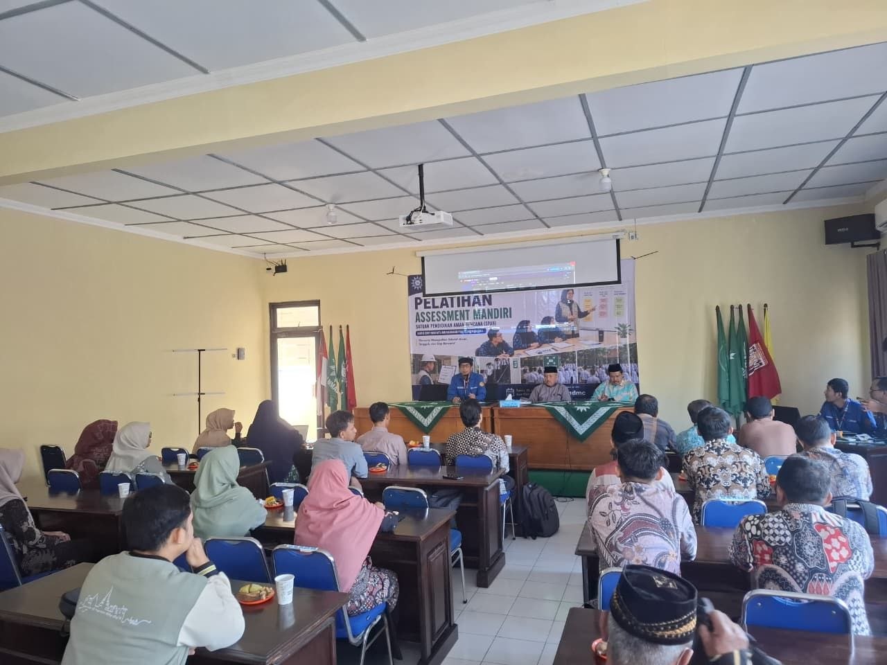 Siapkan Sekolah Hadapi Bencana, MDMC Gunungkidul Gandeng Sekolah Ikuti Pelatihan Assesment Mandiri